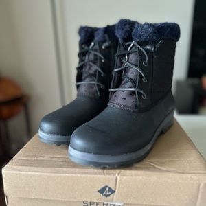 Sperry women winter boots